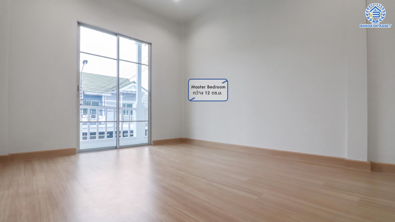 บ้านมือสองตกแต่งใหม่ แบรนด์ Property Perfect ม.เดอะวิลล่า ราชพฤกษ์-ท่าอิฐ ทาวน์เฮ้าส์ เนื้อที่ 19.5 ตร.ว. ฟังก์ชัน 3 ห้องนอน 2 ห้องน้ำ 1 ที่จอดรถ บนทำเลเชื่อมต่อทั้งถ.รัตนาธิเบศร์ และถ.ราชพฤกษ์ และเพียง 10 นาทีถึงรถไฟฟ้า "สถานีบางรักน้อยท่าอิฐ"…